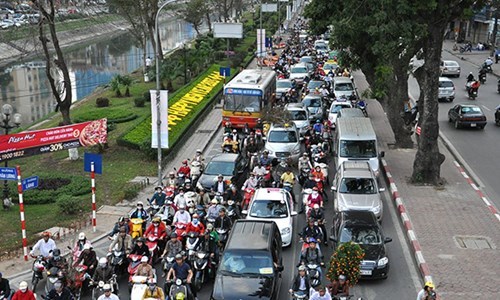 Hà Nội áp dụng phí đăng ký ôtô mới là 20 triệu đồng