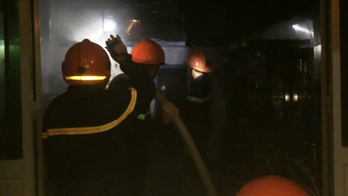 Con chết, cha bỏng nặng trong vụ cháy ở Sài Gòn