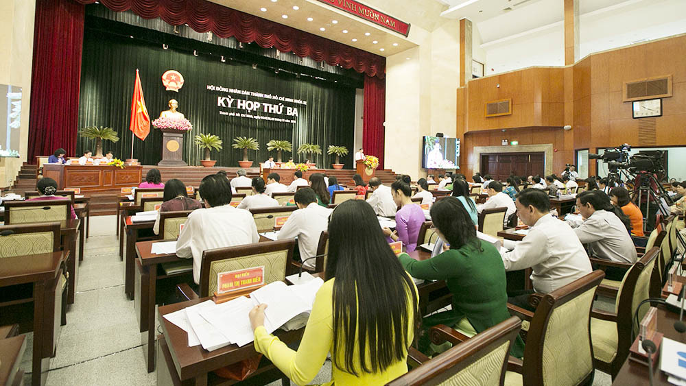 4 tỉnh bầu hàng loạt nhân sự mới