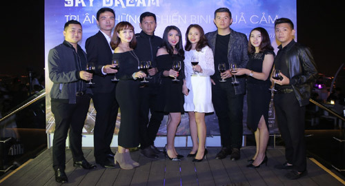 Vinhomes Metropolis tri ân những ‘chiến binh quả cảm’