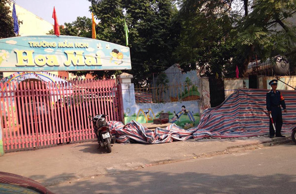 Hà Nội: Sập tường trường mầm non, 1 người chết