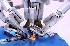 Cận cảnh robot phẫu thuật cho người đầu tiên ở Việt Nam
