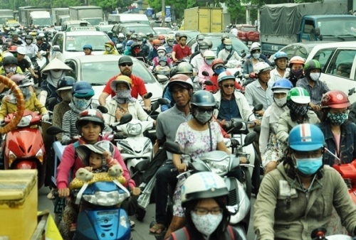 Cửa ngõ Tân Sơn Nhất kẹt cứng bất thường giữa trưa