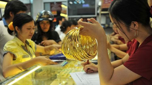 Giá vàng hôm nay 13/12: Ba yếu tố ép vàng giảm giá