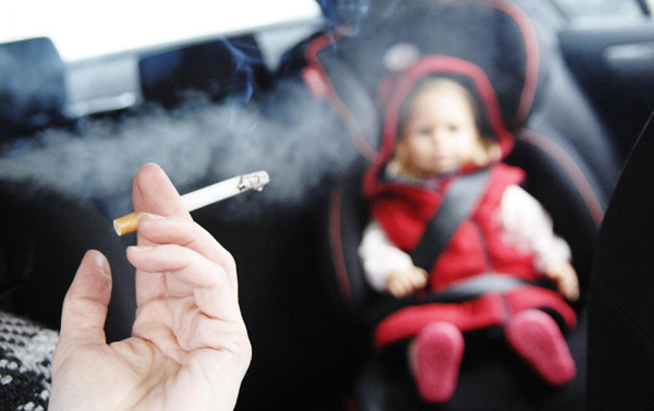 Ung thư phổi dù đứng xa người hút thuốc 10m