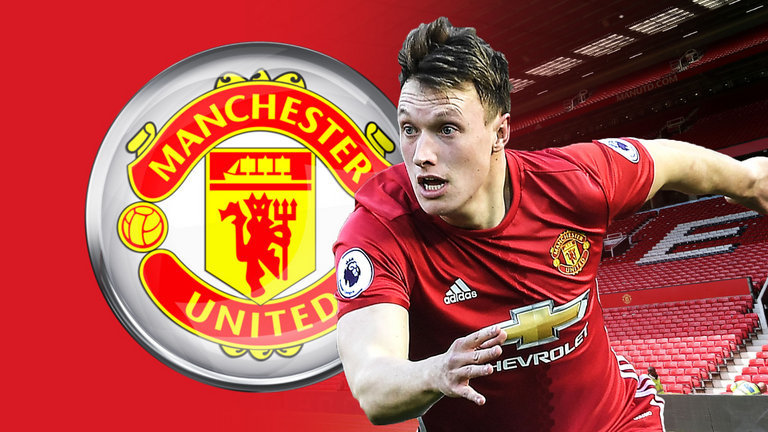 Phil Jones xuất sắc giúp MU tiết kiệm hàng triệu đô la