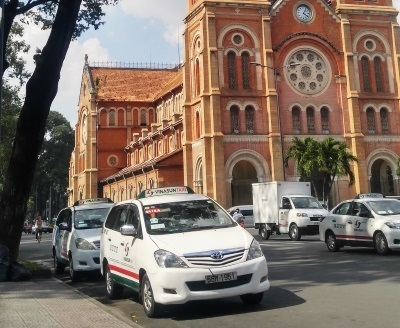 Thí điểm lập 5 điểm đón taxi ở trung tâm Sài Gòn