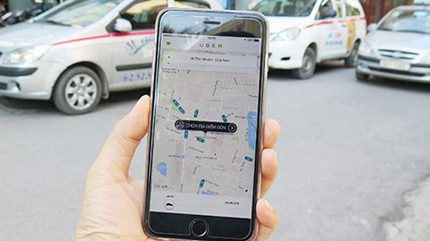 Khách tố lái xe Uber thu hai lần tiền