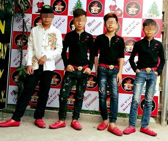 Đi giày đỏ - trào lưu mới nhất của giới trẻ Việt