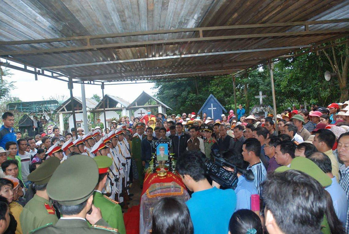 Thăng quân hàm cho 3 công an hy sinh ở Đắk Lắk