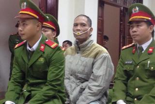 Kẻ giết 4 bà cháu ở Quảng Ninh nhiều lần cắn lưỡi tự tử