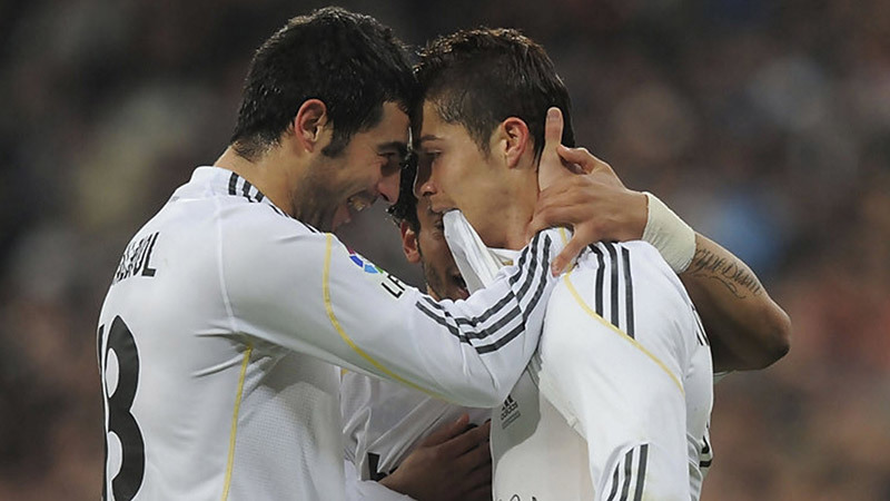 Bạn cũ tiết lộ về con người thật của Ronaldo