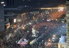 Biểu tình khổng lồ ở Hàn Quốc