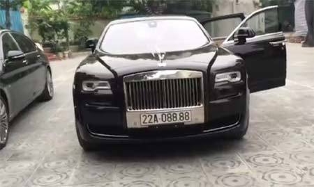 Đại gia Ninh Bình độ Rolls-Royce chục tỷ thành Taxi