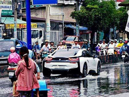 BMW i8 'lội nước' ở Việt Nam gây tò mò trên Instagram
