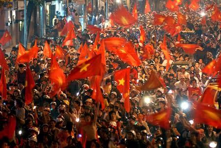 “Muốn xây dựng CNXH thì phải có con người XHCN