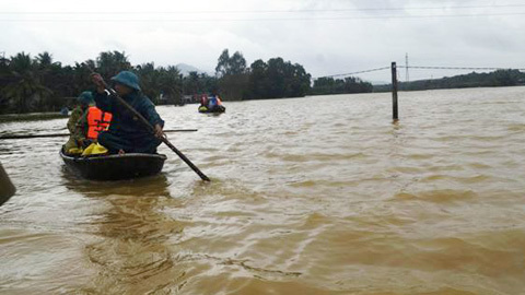 Lũ chồng lũ ở miền Trung: 34 người chết, mất tích