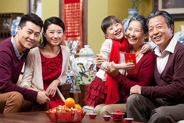 Vợ chồng trẻ sắm Tết 'ngon, bổ, rẻ' với chưa đầy 10 triệu đồng