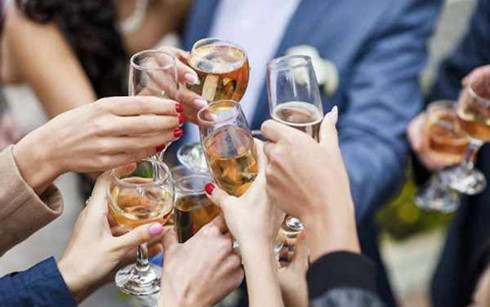 Bộ Chính trị: Nghiêm cấm tiệc tùng khi được đề bạt, bổ nhiệm