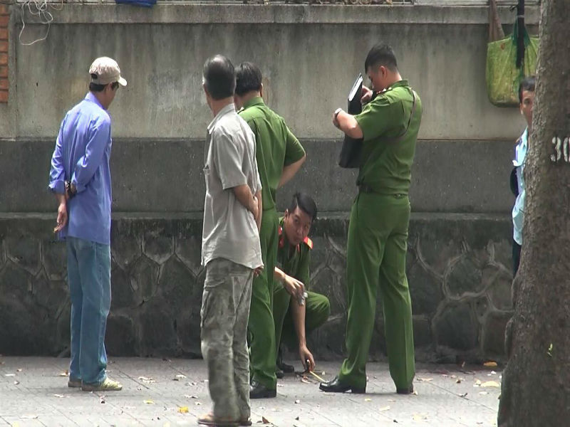 Nam thanh niên đâm bạn gái rồi tự sát là do ghen tuông