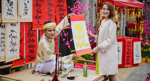 Minh Hằng dịu dàng trong MV Tết mới ra mắt