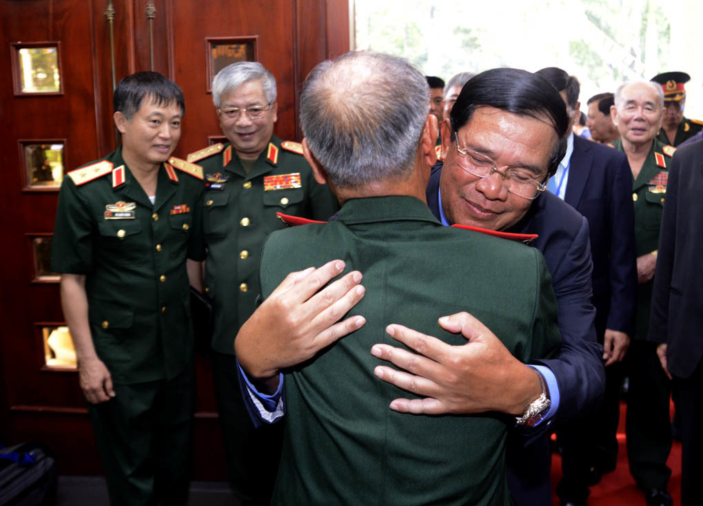 Thủ tướng Campuchia Hun Sen gặp cựu binh quân tình nguyện VN