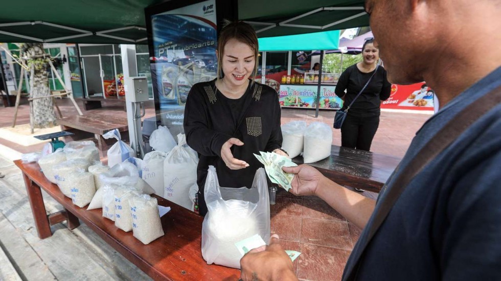 Sinh viên Thái Lan trả học phí bằng gạo
