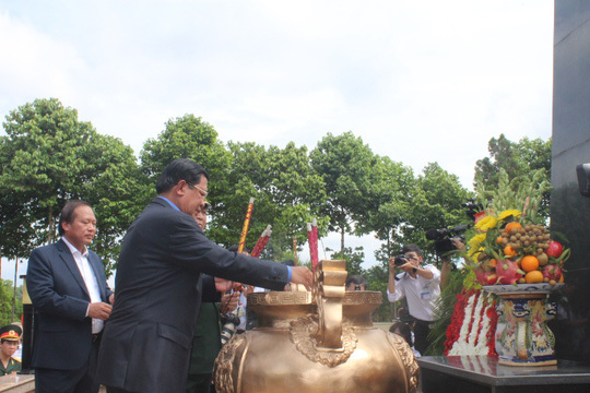 Thủ tướng Campuchia Hun Sen thăm di tích lịch sử Long Giao