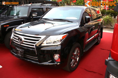 Cận cảnh Lexus LX570 bọc thép của công an Việt Nam