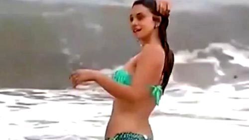 Những sự cố trang phục MC thời tiết 'hot' nhất năm 2016