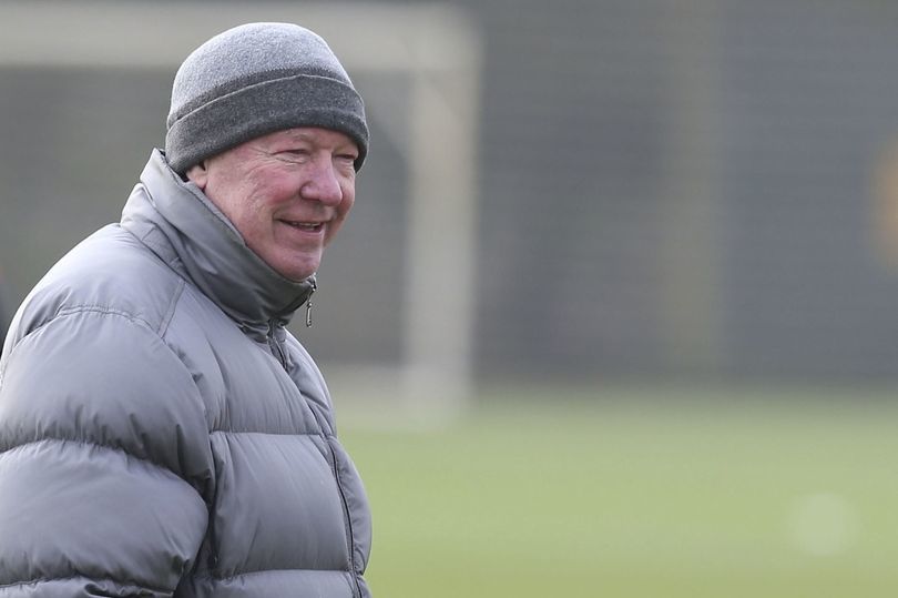 Mourinho mời Sir Alex đến sân tập thăm trò cũ