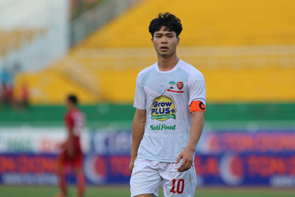 Công Phượng sành điệu, rạng rỡ gặp chủ tịch VFF