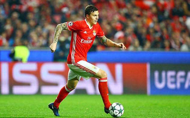 Mourinho bất ngờ lật kèo vụ Lindelof