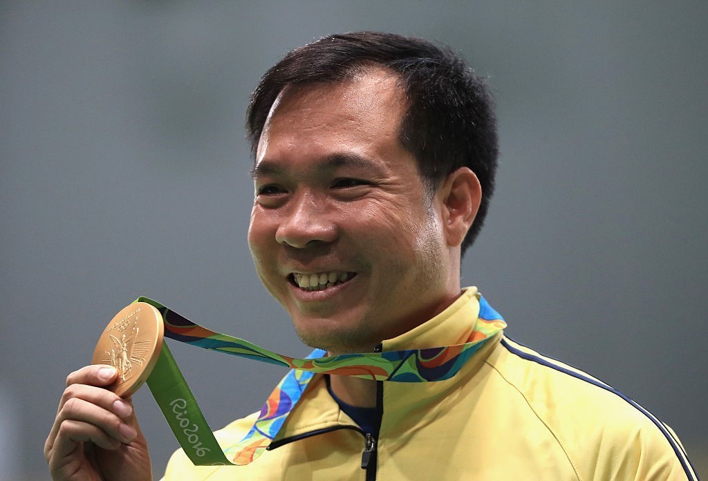 Xạ thủ Hoàng Xuân Vinh đoạt giải VĐV tiêu biểu năm 2016