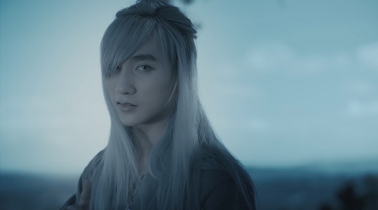 Sơn Tùng M-TP lạ chưa từng thấy trong MV cổ trang 'Lạc trôi'