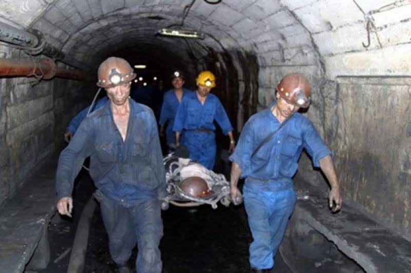 Tụt nóc hầm lò than, một công nhân tử nạn