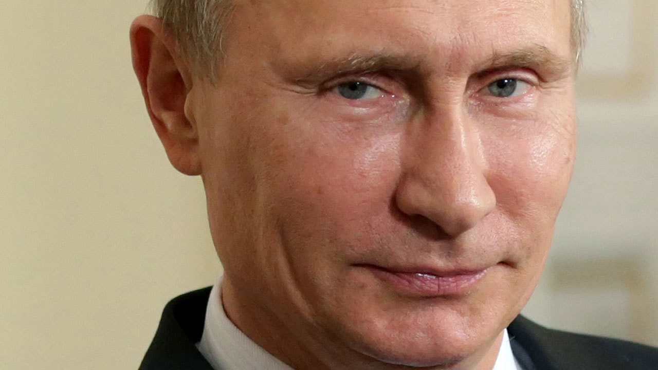 Vì sao Putin luôn để lãnh đạo khác phải chờ?