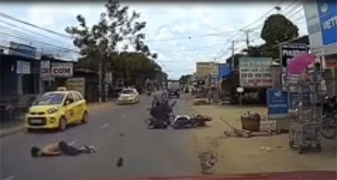 Chỉ vì 1 cú vặn ga