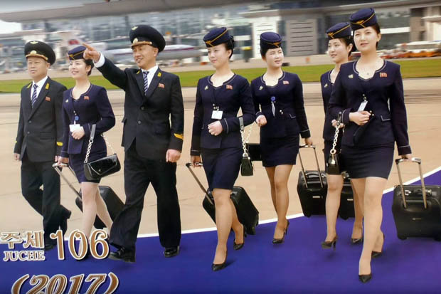 Tiếp viên hàng không Triều Tiên xinh như mộng