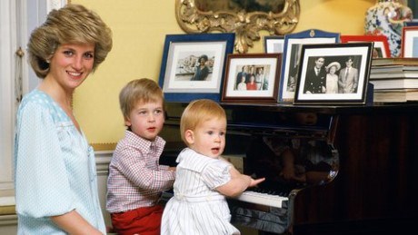 Tình mẫu tử của Công nương Diana qua những bức thư được đem đấu giá