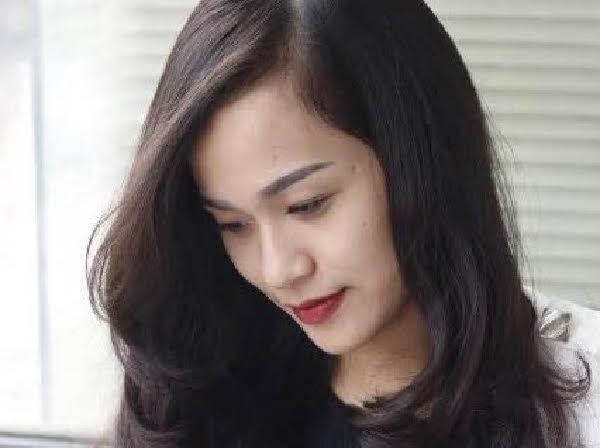 Cô giáo dạy trẻ cách dùng bao cao su được gọi là