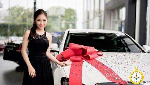 Sau Đông Nhi, Hương Tràm tiếp tục sở hữu siêu xe tiền tỷ