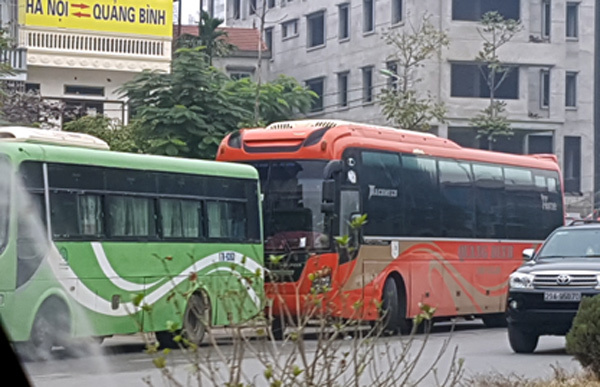 Chuyển khỏi bến Mỹ Đình: Nhà xe bỏ bến chạy dù