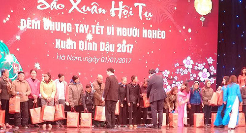 Tân Á Đại Thành mang Tết đến với người nghèo