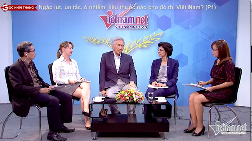 Bàn tròn đô thị