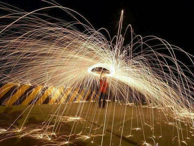 Lén lút mua pháo giả đốt chơi ngày Tết