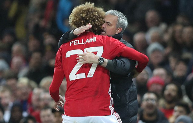 Mourinho thất vọng, muốn MU bùng cháy khi chiến Liverpool