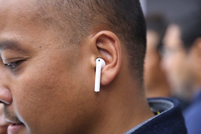 Vừa gia nhập, Apple nuốt gọn thị trường tai nghe không dây