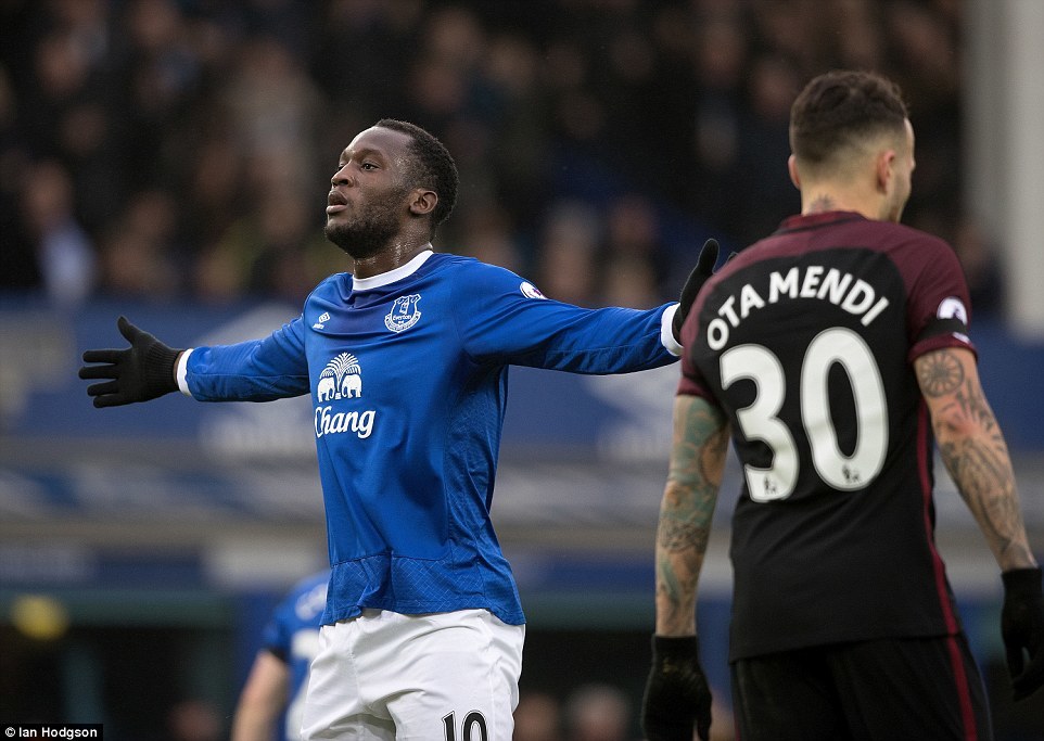 Pep bất lực, Man City thua tan nát trước Everton