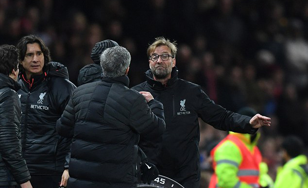 Klopp nổi điên định ăn thua đủ với Mourinho